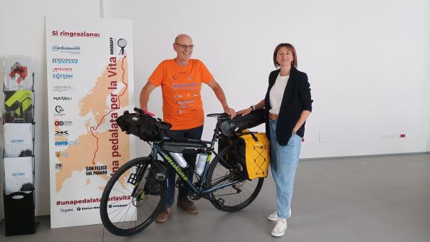 « Il faut sans doute être un peu fou » Edilteco soutient le voyage à vélo d’Enrico Monari jusqu’au Cap Nord